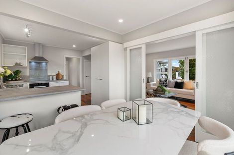 Photo of property in 37 Cardiff Road, Pakuranga, Auckland, 2010