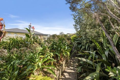 Photo of property in 16 Jack Boyd Drive, Mangawhai Heads, Mangawhai, 0573
