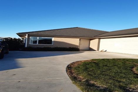 Photo of property in 33 Whakatomo Place, Havelock North, 4130