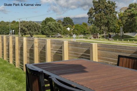 Photo of property in 83 Bert Wall Drive, Omokoroa, 3114