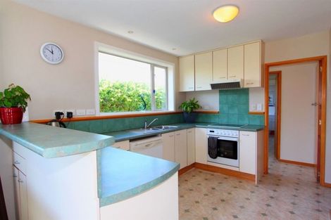 Photo of property in 6b Hurst Place, Parklands, Christchurch, 8083