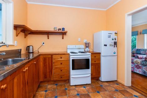 Photo of property in 36a Parakai Avenue, Parakai, 0830