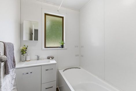 Photo of property in 52 Ruahine Street, Paraparaumu, 5032