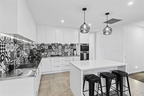 Photo of property in 46 Holiday Drive, Mairehau, Christchurch, 8052