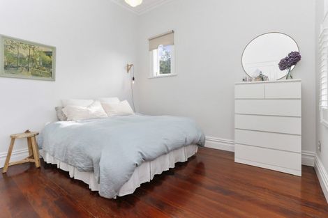 Photo of property in 2 Kawerau Avenue, Devonport, Auckland, 0624