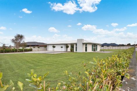 Photo of property in 30 Mercade Close, Stratford, 4332