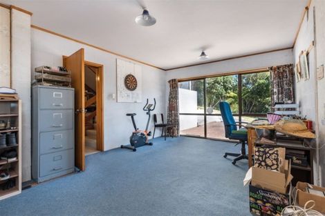 Photo of property in 1010 Scenic Drive North, Swanson, Auckland, 0816