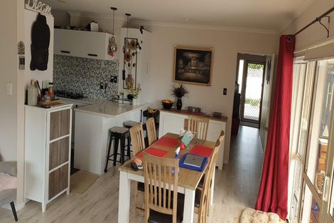 Photo of property in 25b Wairakei Street, Greenlane, Auckland, 1051