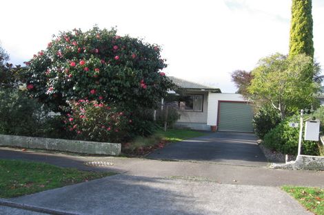 Photo of property in 6 Durham Crescent, Palmerston North, 4414