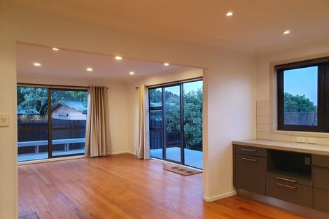 Photo of property in 37a Border Road, Henderson, Auckland, 0612