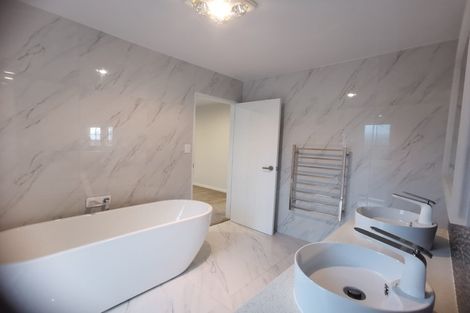 Photo of property in 1004a East Coast Road, Northcross, Auckland, 0630