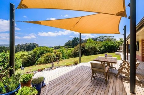 Photo of property in 119 Vaughans Road, Okura, Albany, 0792