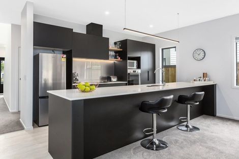 Photo of property in 3a Breakwater Way, Whitby, Porirua, 5024