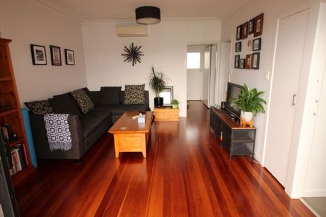 Photo of property in 5/221 Mount Smart Road, Onehunga, Auckland, 1061