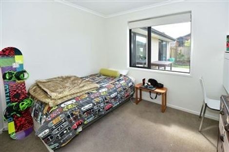 Photo of property in 19 Seamount Drive, Red Beach, 0932