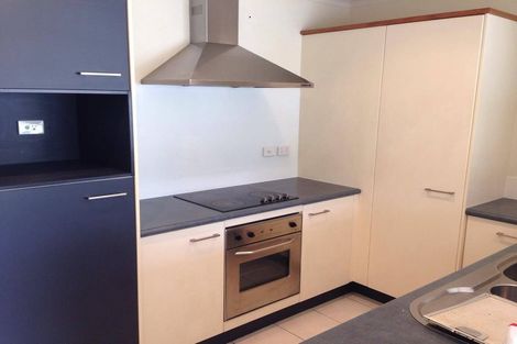 Photo of property in 98 Riverton Drive, Randwick Park, Auckland, 2105