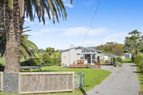 Photo of property in 1335 East Coast Road, Redvale, Albany, 0794