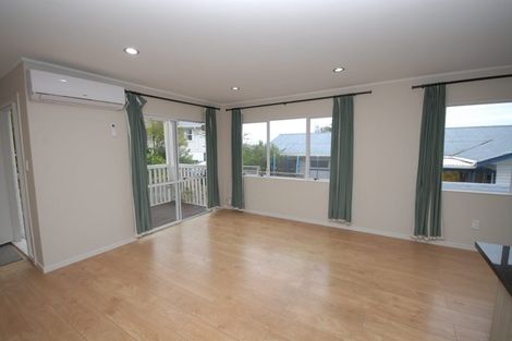 Photo of property in 2/30 Bruce Road, Glenfield, Auckland, 0629