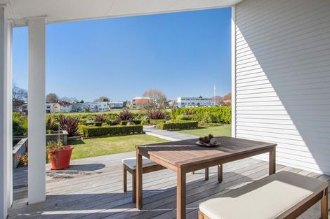 Photo of property in 5 Vesey Drive, Katikati, 3129