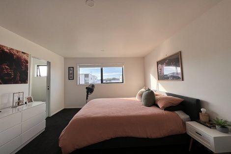 Photo of property in 6 Hoiho Road, Pukekohe, 2120