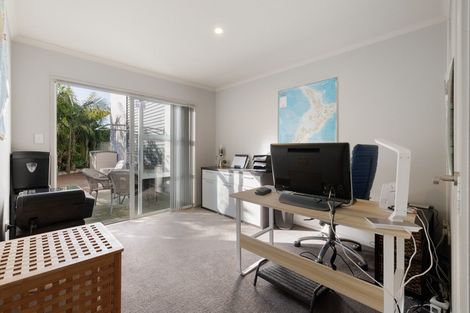 Photo of property in 28 Tory Way, Omokoroa, 3114