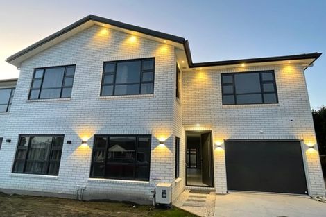 Photo of property in 128b Hutchinsons Road, Bucklands Beach, Auckland, 2014