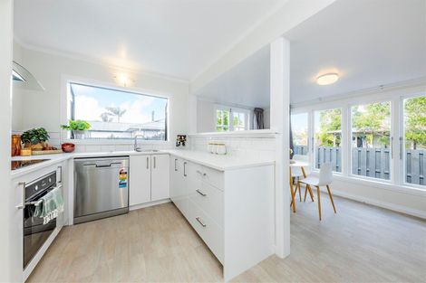 Photo of property in 1/25 Blanes Road, Weymouth, Auckland, 2103