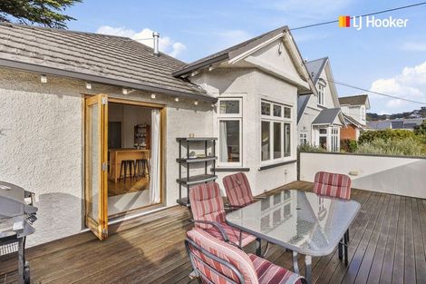 Photo of property in 155 Victoria Road, Saint Clair, Dunedin, 9012