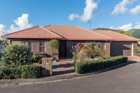 Photo of property in 1 Inverell Place, Waikanae, 5036