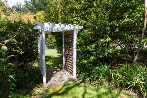 Photo of property in 6 Totara Road, Kumeroa, Woodville, 4997