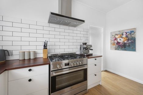 Photo of property in 85 Latham Street, Marewa, Napier, 4110