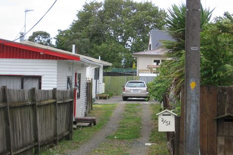 Photo of property in 2/51 Tramway Road, Beach Haven, Auckland, 0626