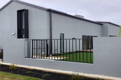 Photo of property in 4/23 Hills Road, Edgeware, Christchurch, 8013