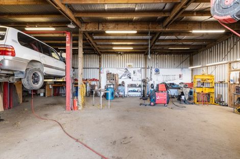 Photo of property in 185 Centre Road, Momona, Outram, 9073