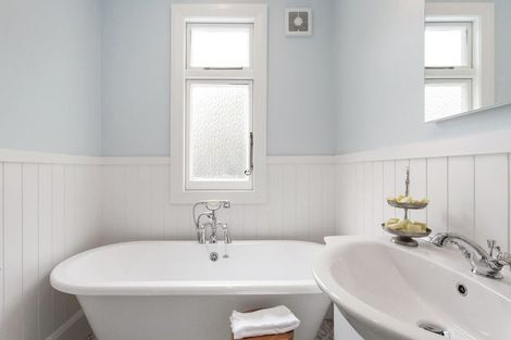 Photo of property in 68 Corson Avenue, Beckenham, Christchurch, 8023