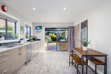 Photo of property in 102 Bridge Street, New Brighton, Christchurch, 8061
