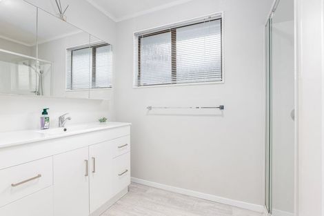 Photo of property in 13a Transom Close, Whitby, Porirua, 5024