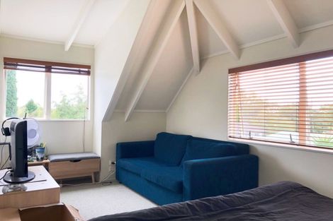 Photo of property in 19a Finlow Drive, Te Atatu South, Auckland, 0610