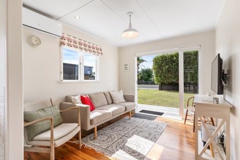 Photo of property in 205a Ocean Road, Whangamata, 3620