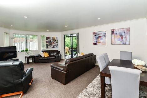 Photo of property in 12 Dorchester Place, Nawton, Hamilton, 3200