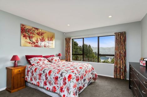 Photo of property in 4 Montserrat Place, Grenada Village, Wellington, 6037