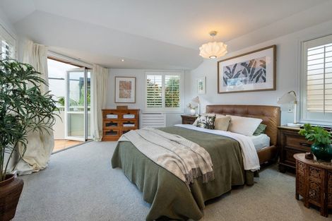 Photo of property in 15a Ocean View Road, Milford, Auckland, 0620