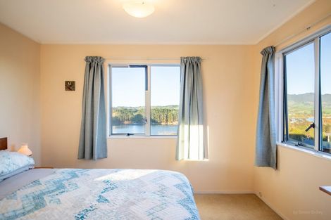 Photo of property in 4 Robertson Street, Raglan, 3225