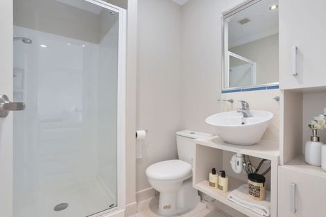 Photo of property in 9f Clearwater Cove, West Harbour, Auckland, 0618