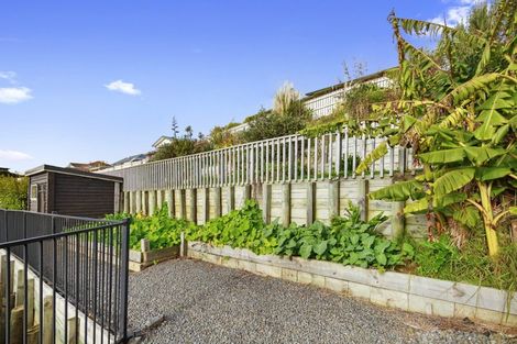 Photo of property in 13 Madeira Close, Whitby, Porirua, 5024