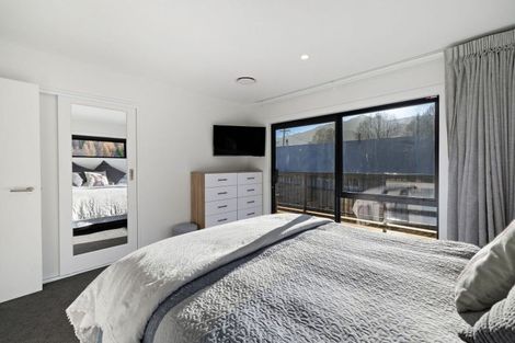 Photo of property in 67 Devon Street, Arrowtown, 9302