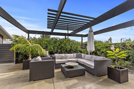 Photo of property in 15 Te Mana Street, Omaha, 0986