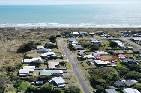 Photo of property in 13a Mack Street, Foxton Beach, Foxton, 4815