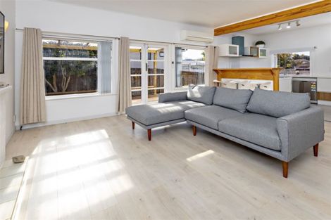 Photo of property in 2/15 Hill Road, Papatoetoe, Auckland, 2025