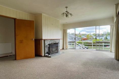 Photo of property in 52 Newhaven Terrace, Mairangi Bay, Auckland, 0630